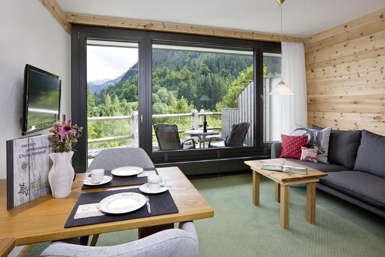 プフロンテンChalet Edelweissアパートメント エクステリア 写真